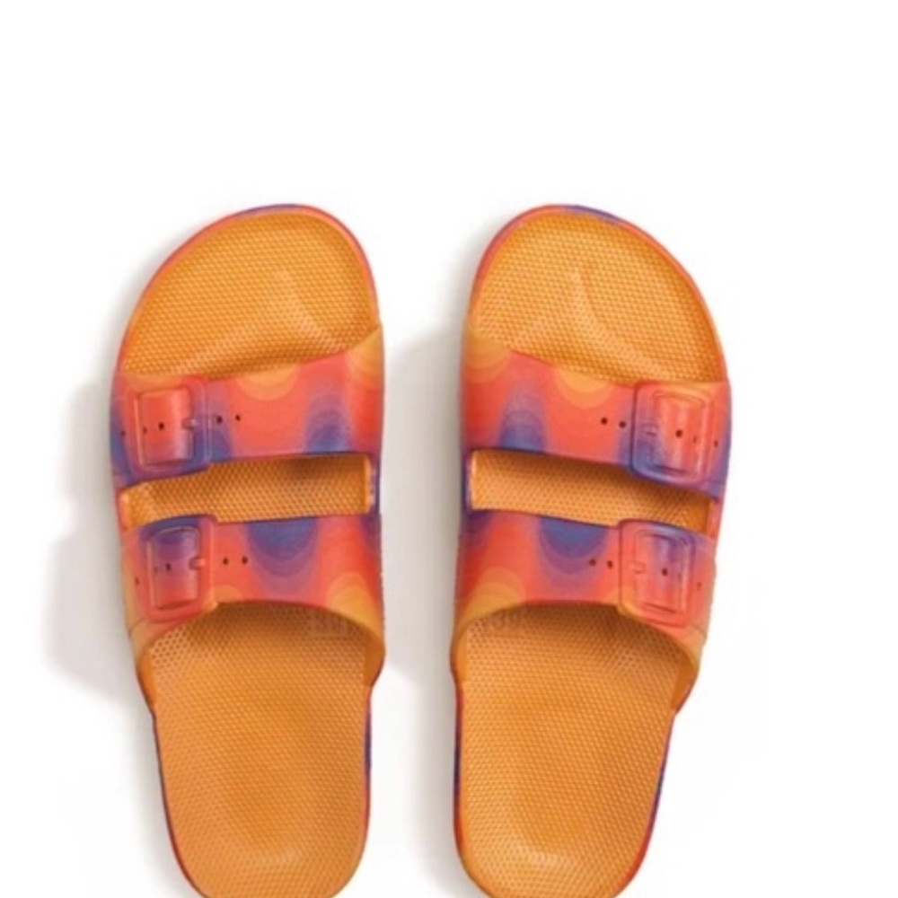 Purple & orange tie dye freedom Moses Women's Sandals- Size 35/36 ( 6)-NWT!
